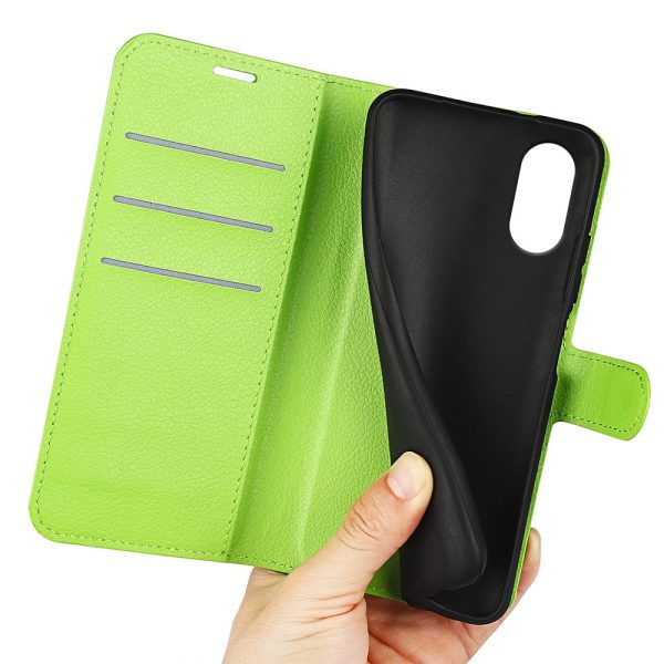 Classic Motorola Moto G Play (2024) flip case - Green Online Sale